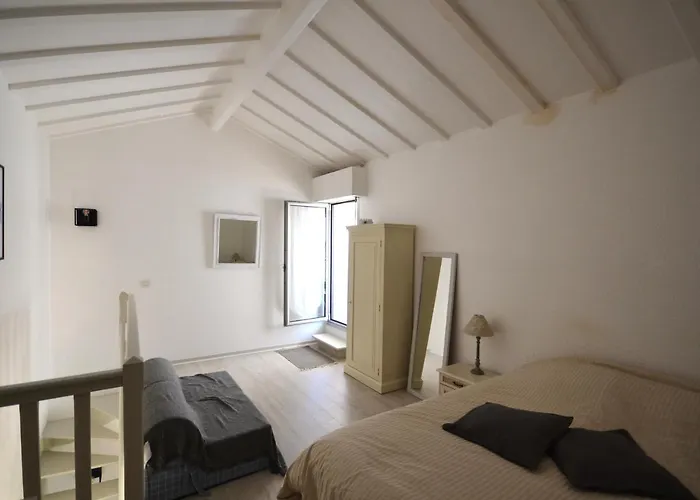 Duplex T2 Avec Balcon Et Terrasse, Les Pieds Dans L'eau, - Fr-1-420-126 Apartment *